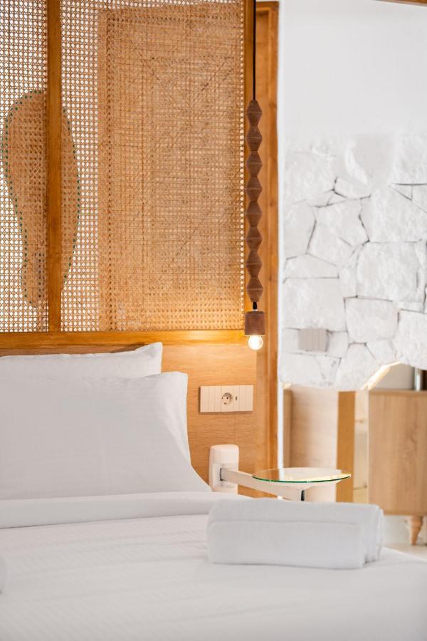 Faos Exclusive Suites Ornos  Buitenkant foto