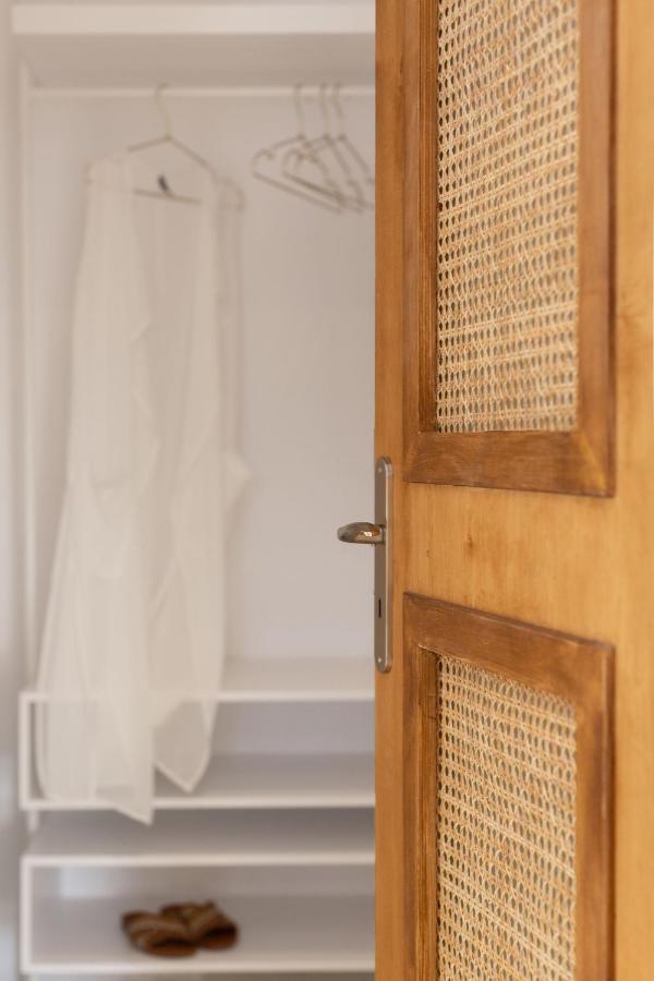 Faos Exclusive Suites Ornos  Buitenkant foto
