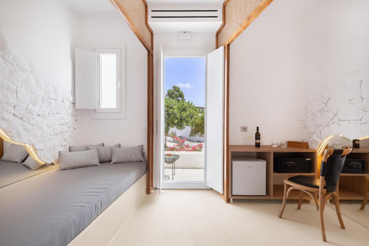 Faos Exclusive Suites Ornos  Buitenkant foto