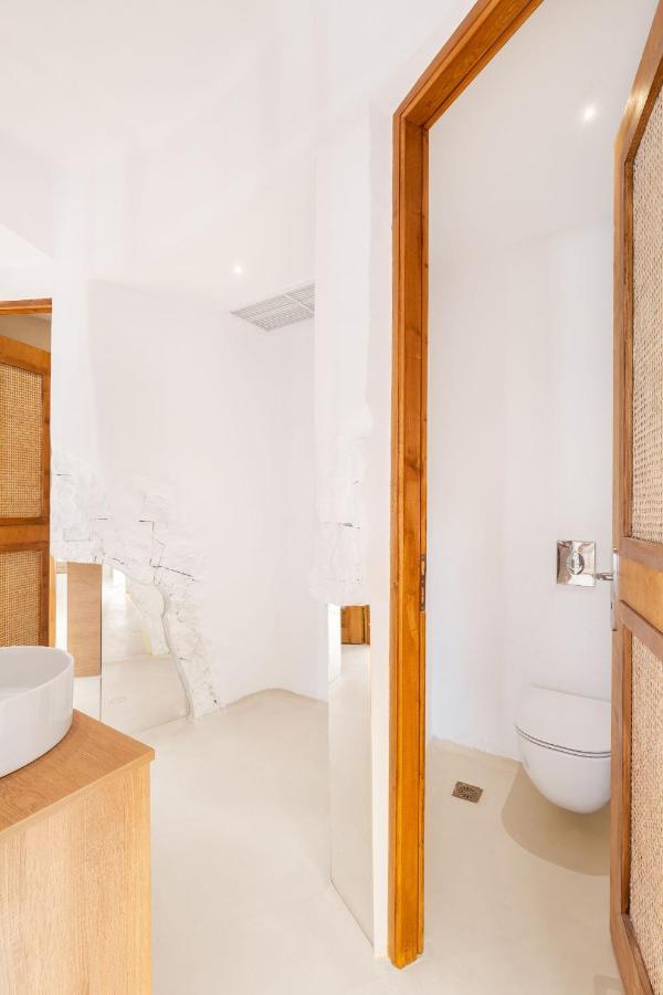 Faos Exclusive Suites Ornos  Buitenkant foto
