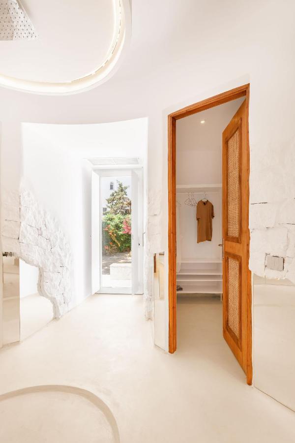 Faos Exclusive Suites Ornos  Buitenkant foto