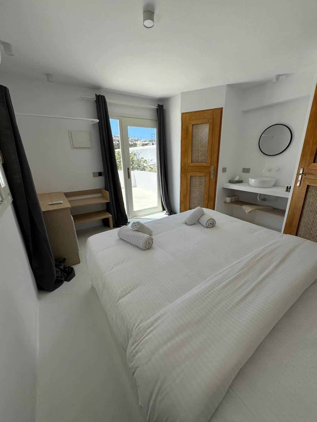 Faos Exclusive Suites Ornos  Buitenkant foto