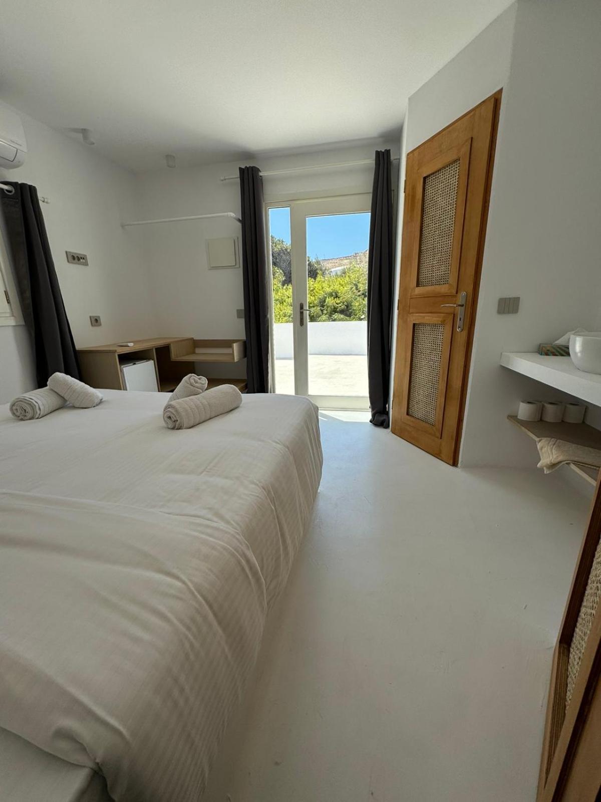 Faos Exclusive Suites Ornos  Buitenkant foto