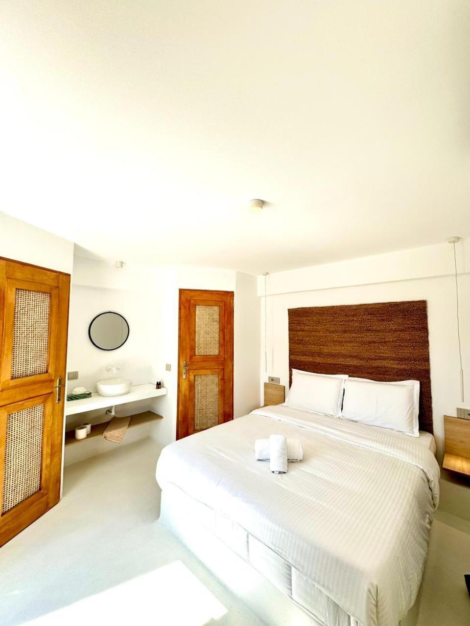 Faos Exclusive Suites Ornos  Buitenkant foto